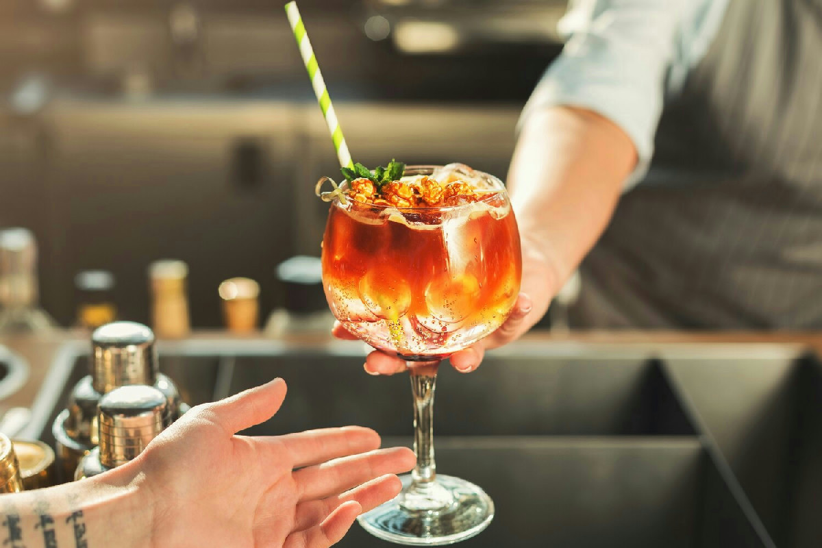 Cocktail analcolici perfetti per le festività: ricette uniche da preparare subito