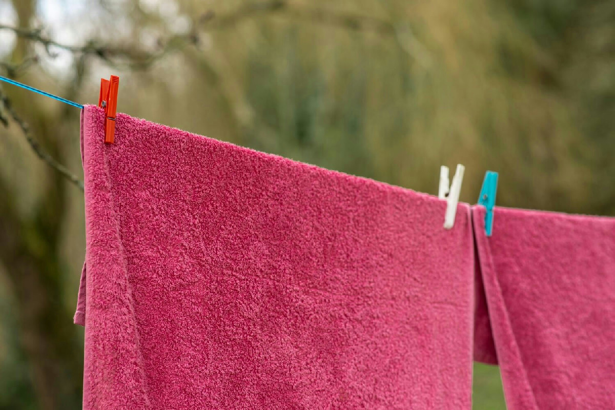 Il metodo semplice e veloce per asciugare i panni in inverno risparmiando spazio in casa