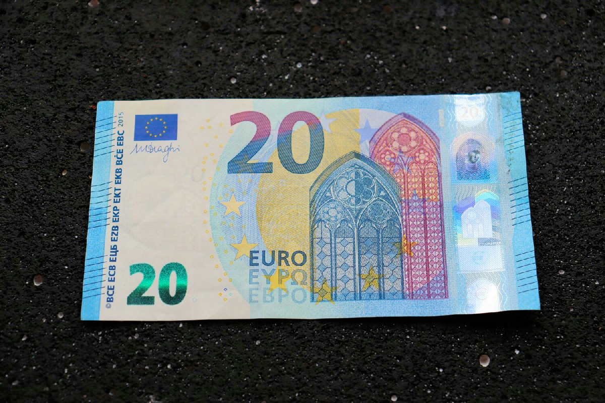 Perché la tua banconota da 20 euro può avere un significato che non immagini?