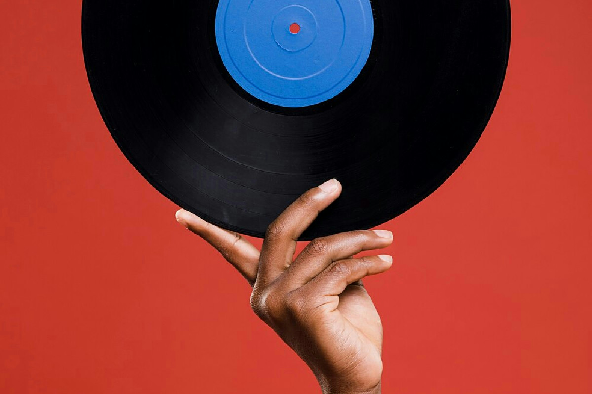 Il ritorno del vinile rilancia la pirateria musicale classica su larga scala in tutto il mondo