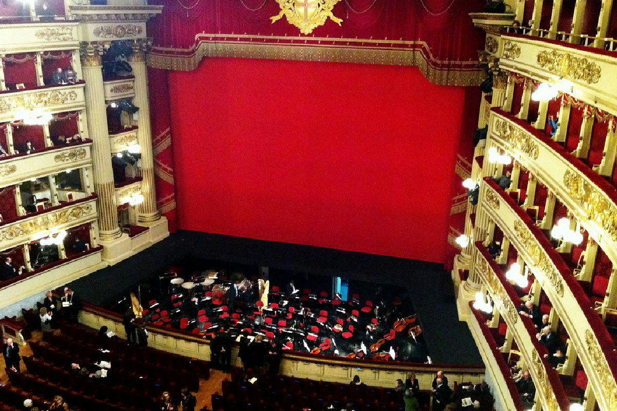 La Scala cerca impiegato per biglietteria: contratto annuale con stipendio garantito da 37mila euro