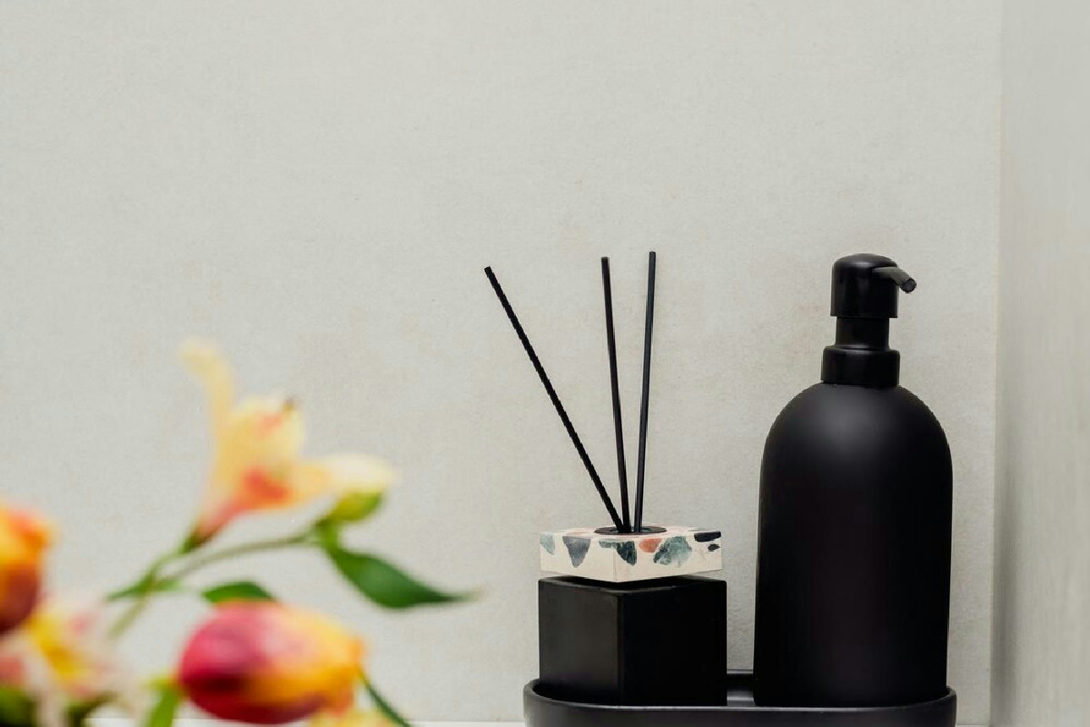 Il segreto naturale per un bagno sempre profumato che elimina gli odori persistenti