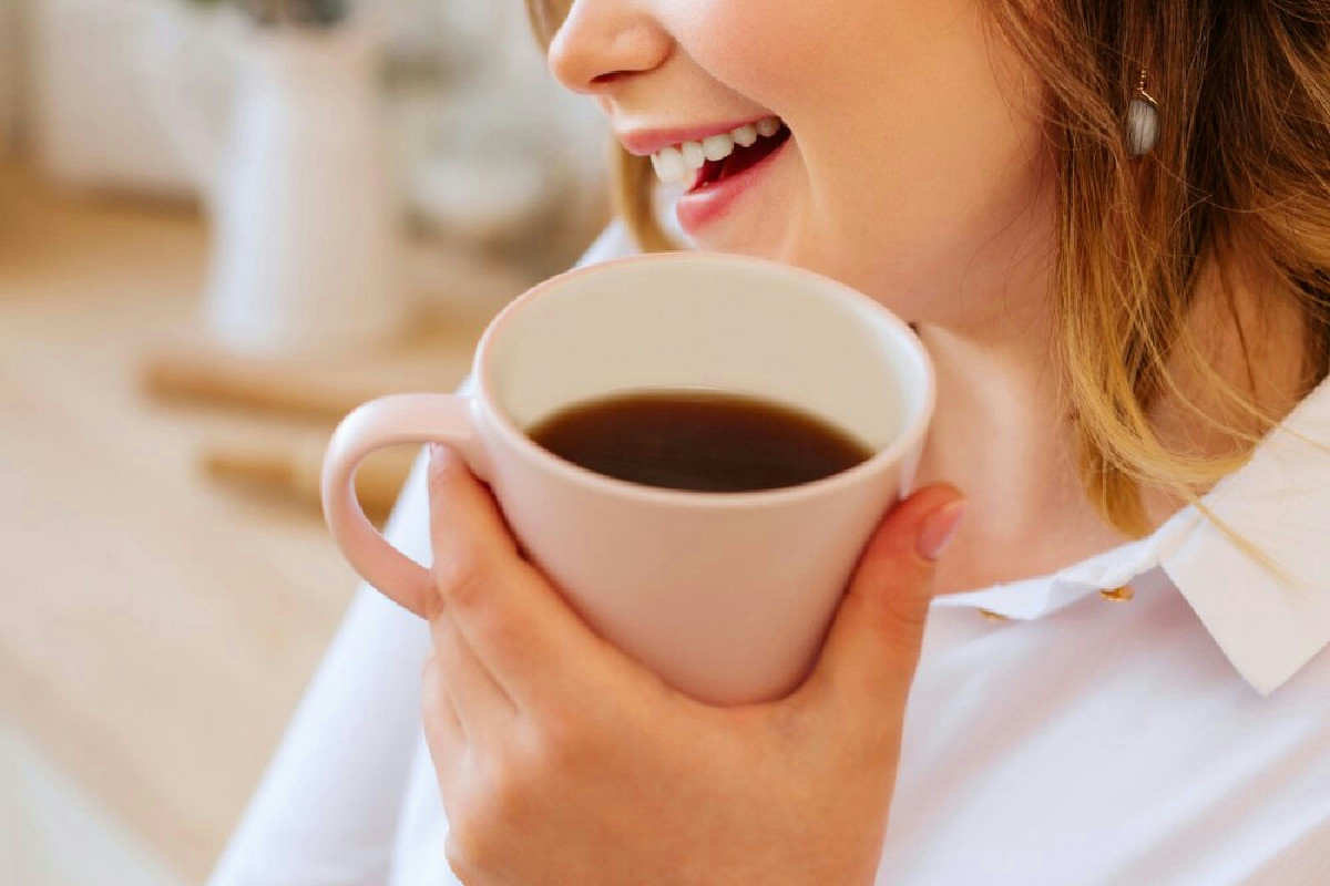 La tazza di caffè quotidiana potrebbe diventare un’alleata inattesa per mantenere la massa muscolare sana