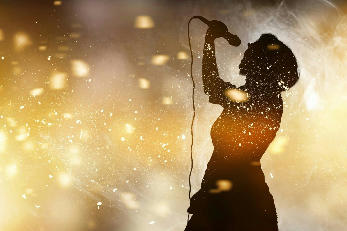 Le voci del canto moderno che sfidano i limiti con note altissime e lasciano senza fiato